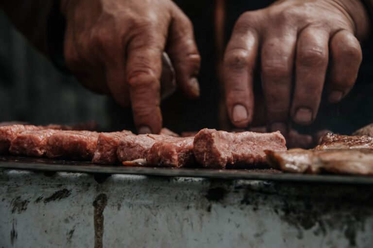 Ćevapi kod kuće: recept i tajna prave lepinje